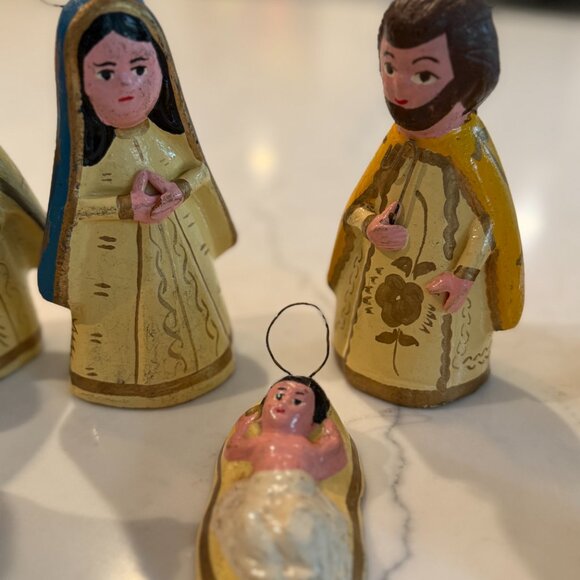 Nativity Scene Set - Mexican Tonala Yellow Style - Picture 6 of 9